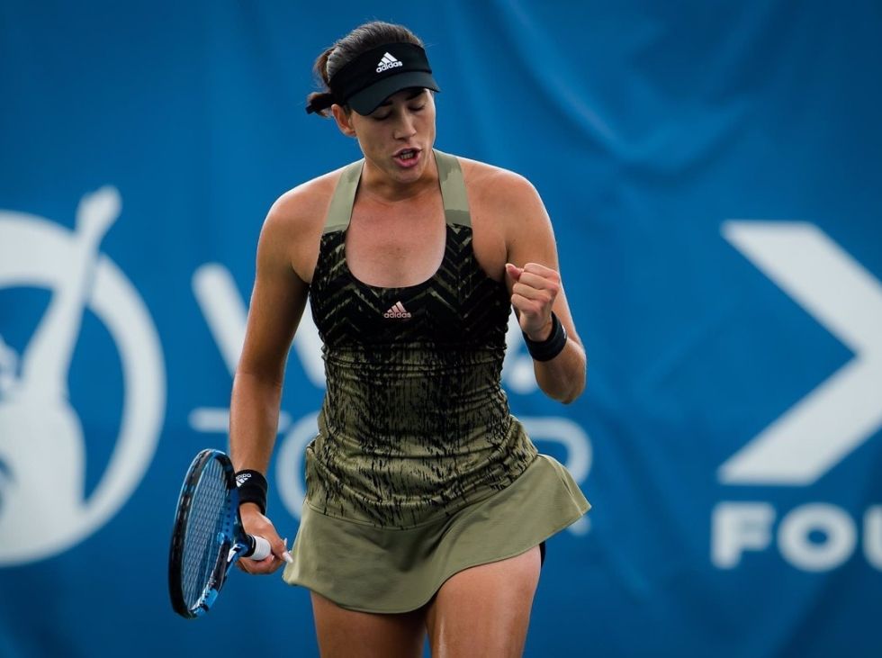 Muguruza se complicó y avanzó a cuartos de final en Moscú Muguruza se complicó y avanzó a cuartos de final en Moscú