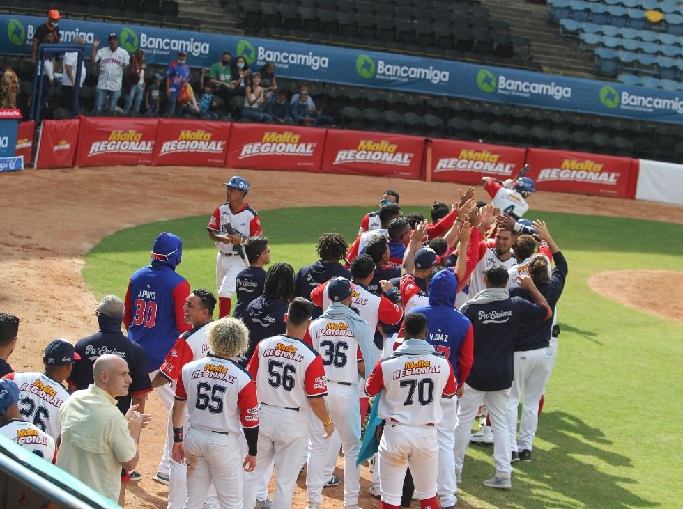 Tiburones Tiburones