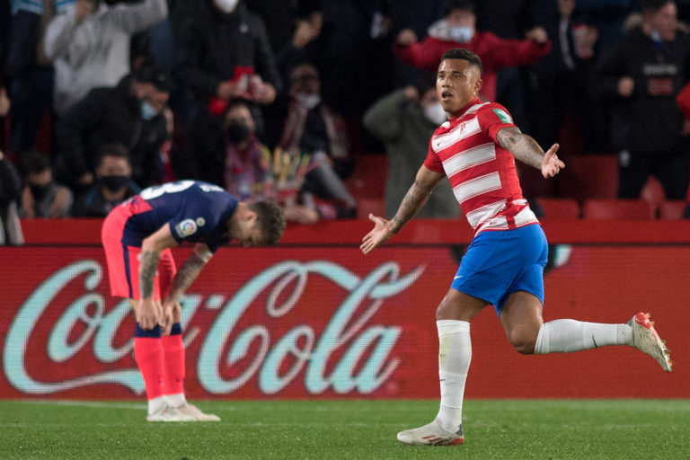 Machís marcó un golazo en triunfo del Granada