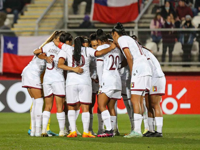 Vinotinto Femenina