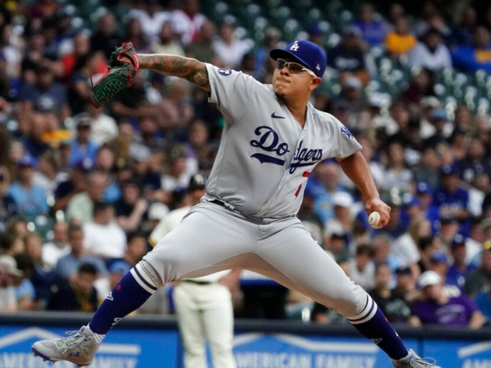 Julio Urías