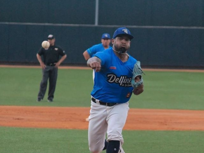 Néstor Molina (Foto: Prensa Delfines)