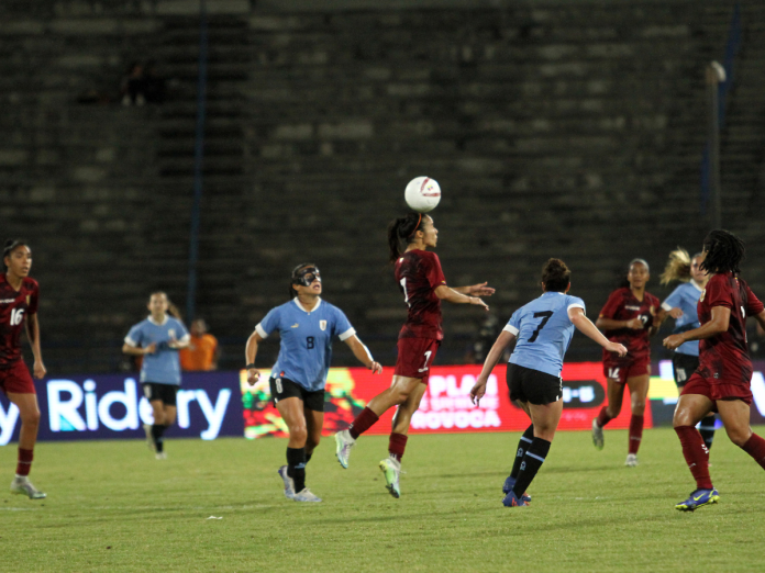 Conti Vinotinto femenina Conti Vinotinto femenina