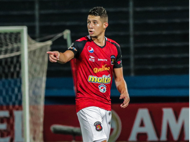 Leonardo Flores