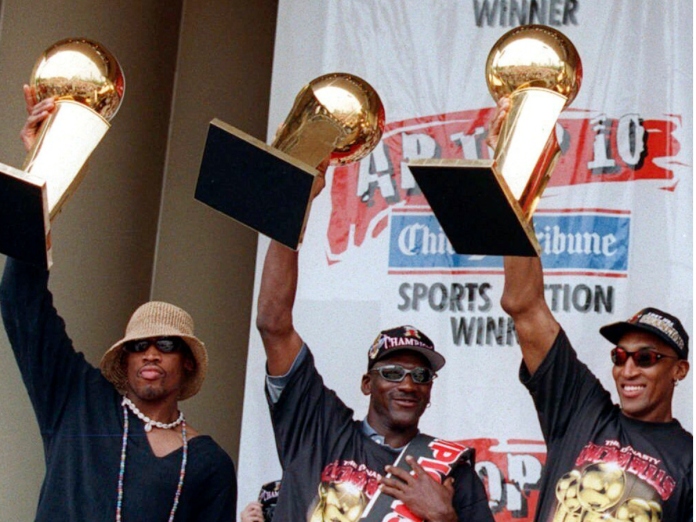 Dennis Rodman, Michael Jordan y Scottie Pippen Bulls