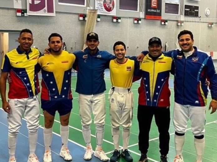 Equipo de espada masculino Equipo de espada masculino