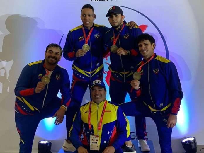 Equipo de espada masculina