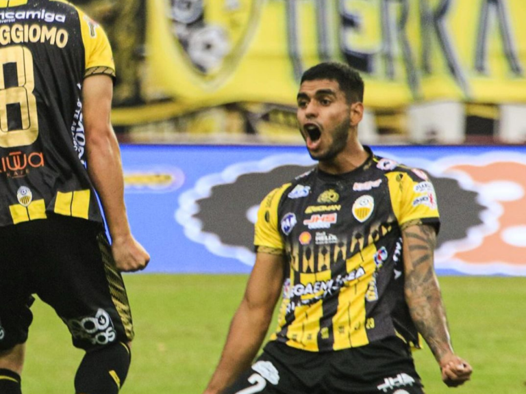 Táchira le ganó al Portuguesa 2-0