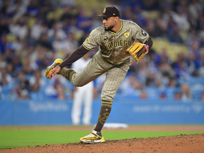 Robert Suárez. (Foto: Gary A. Vasquez-Imagn Images)
