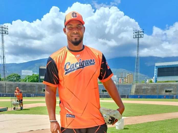 Carlos Franco (Foto: Prensa Caciques) Carlos Franco (Foto: Prensa Caciques)
