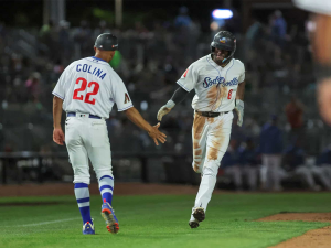 Javier Colina y Kristian Robinson. (Foto: Carter Pirtle/ Press Pass Sports)