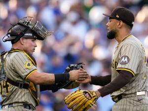 Robert Suárez - Freddy Fermín - Padres de San Diego