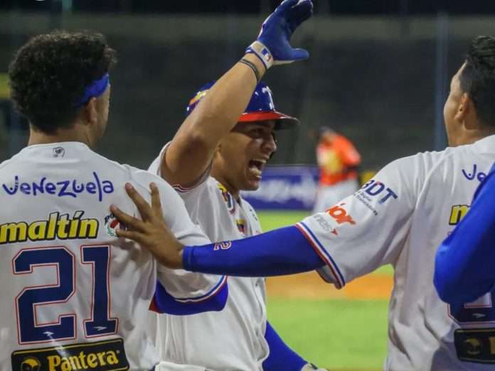 Jadher Areinamo (Foto: Prensa Tiburones) Jadher Areinamo (Foto: Prensa Tiburones)