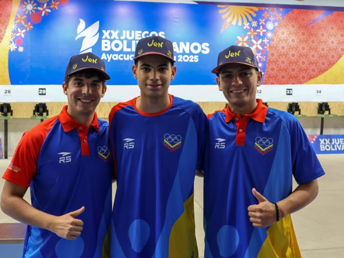 Diego Oduber, Douglas Gómez Jr y Rafael Ochoa Diego Oduber, Douglas Gómez Jr. y Rafael Ochoa. Foto: (Foto: covofficial/IG)
