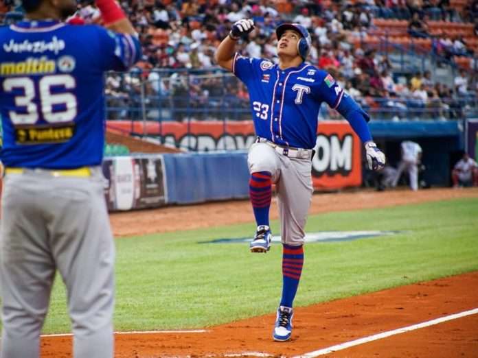 Jadher Areinamo (Foto: Prensa Tiburones)