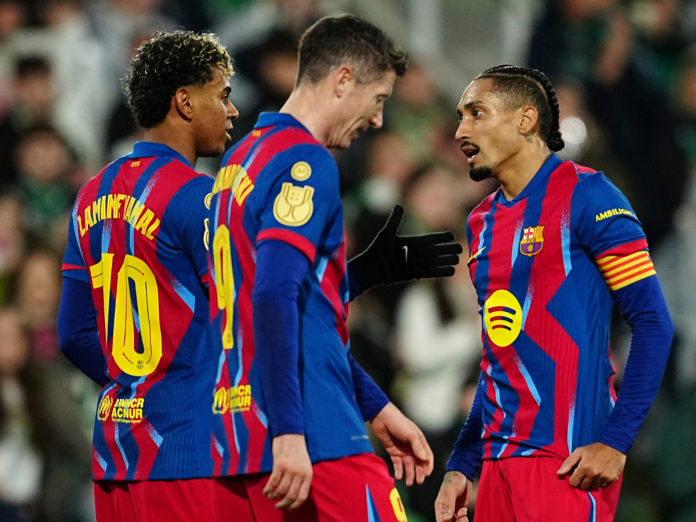 FC Barcelona - Yamal (izquierda), Lewandowski (centro) y Raphinha (derecha) FC Barcelona - Yamal (izquierda), Lewandowski (centro) y Raphinha (derecha)