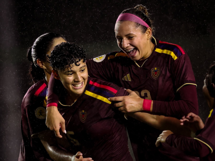 Vinotinto Femenina Sub17 en el Sudamericano de la categoría 2026 (Foto: X @FemeninoFVF) Vinotinto Femenina Sub17 en el Sudamericano de la categoría 2026 (Foto: X @FemeninoFVF)