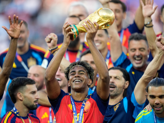 Lamine Yamal, campeón del mundo con España