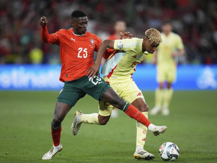 Nuno Mendes - Lamine Yamal - Portugal vs España Nuno Mendes - Lamine Yamal - Portugal vs España