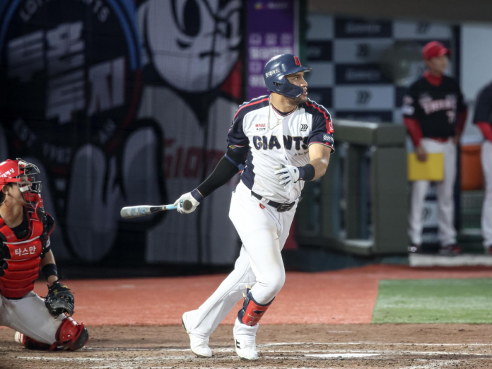 Víctor Reyes. (Foto: Lotte Giants)